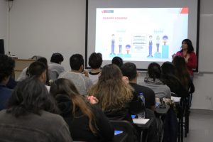 El 63% de peruanos opina que la televisión muestra una imagen negativa de las mujeres