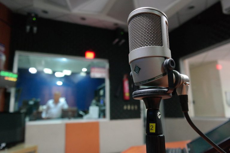 Más de 5000 estaciones de radio operan en el país - Concortv
