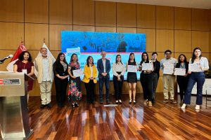 Se premia a periodistas ganadores del VIII concurso