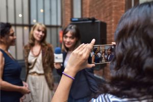 ¿Cómo promover la participación de los jóvenes en los medios de comunicación?