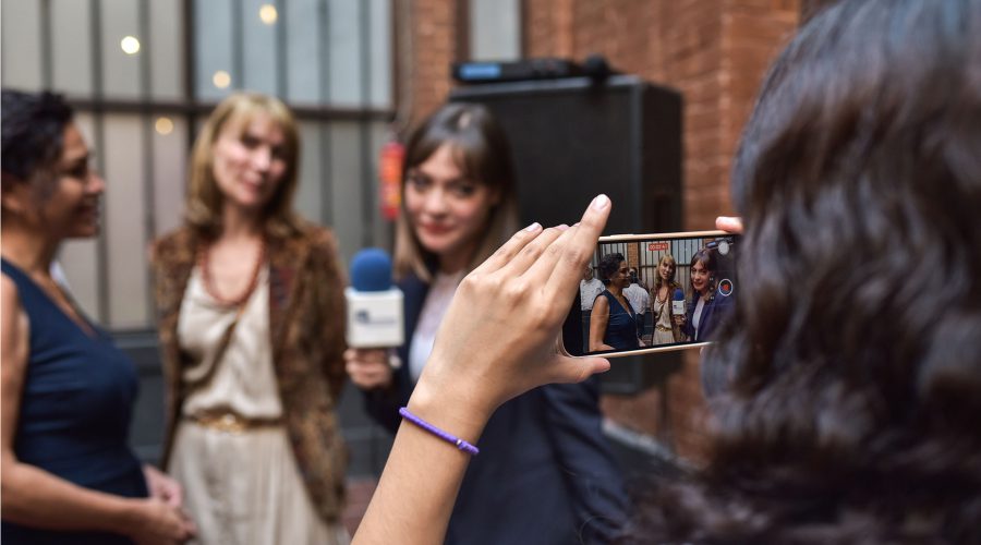 ¿Cómo promover la participación de los jóvenes en los medios de comunicación?