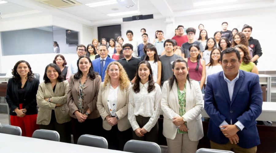 Estudiantes de Comunicación analizan los desafíos éticos de la profesión